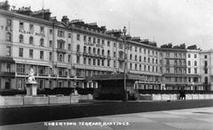 Robertson-Terrace-and-the-Albany-Hotel.-1936.